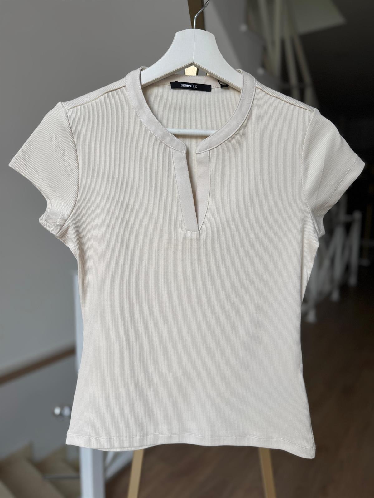 Açık Yaka Bluz - Bej