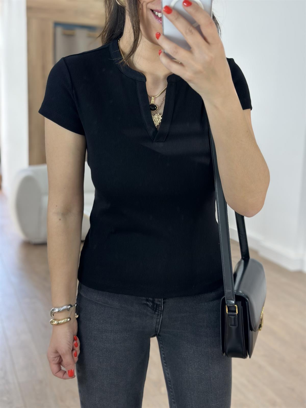 Açık Yaka Bluz - Siyah