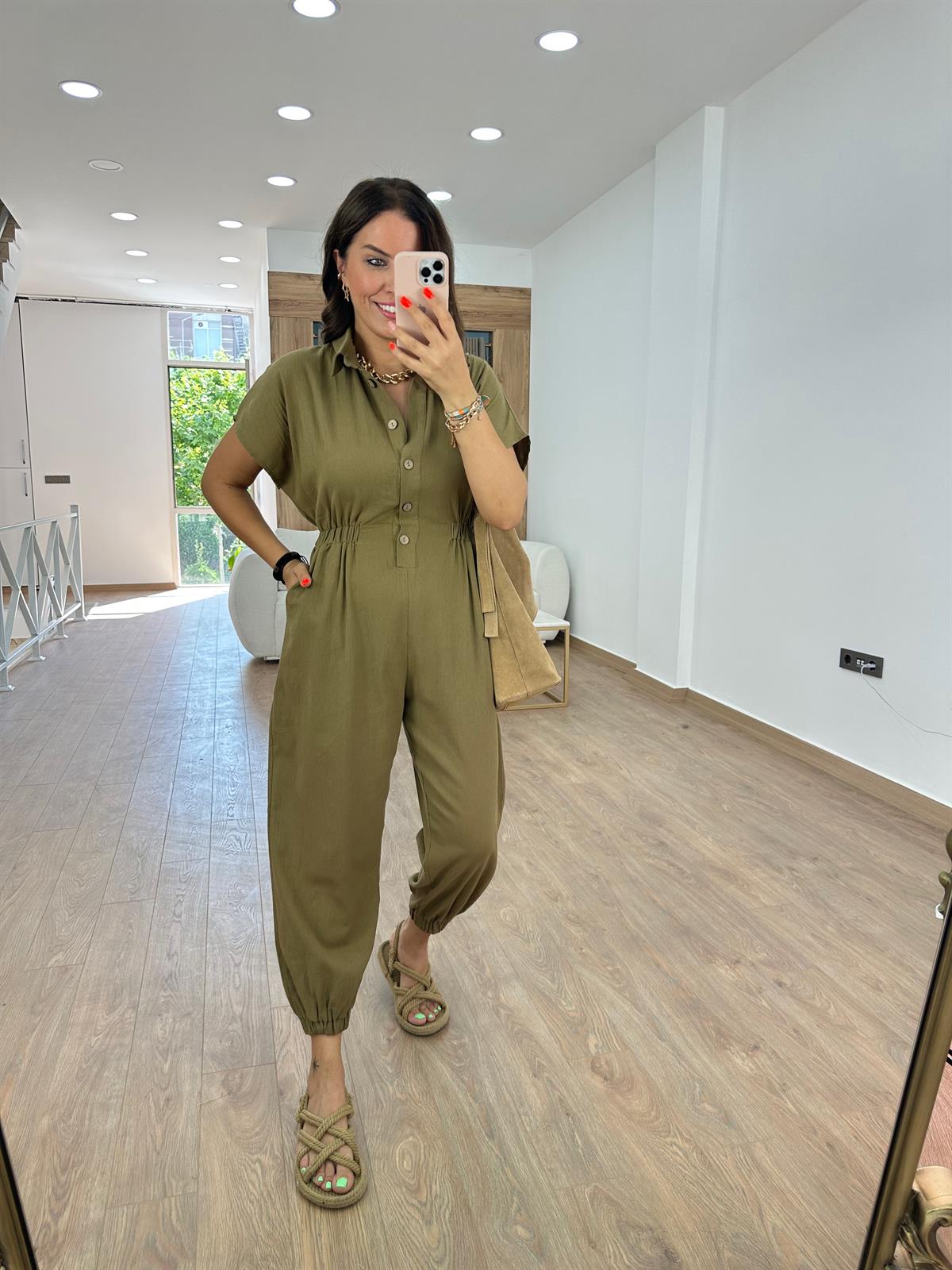 Ahşap Düğmeli Beli Lastikli Tulum-Haki