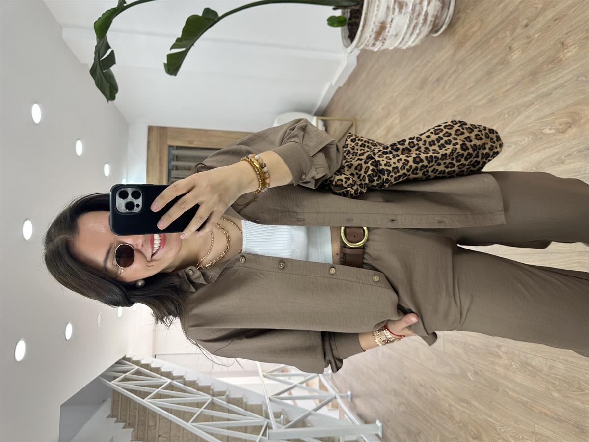 Ahşap Düğmeli Palazzo Pantolonlu Viskon Takım-Kahverengi