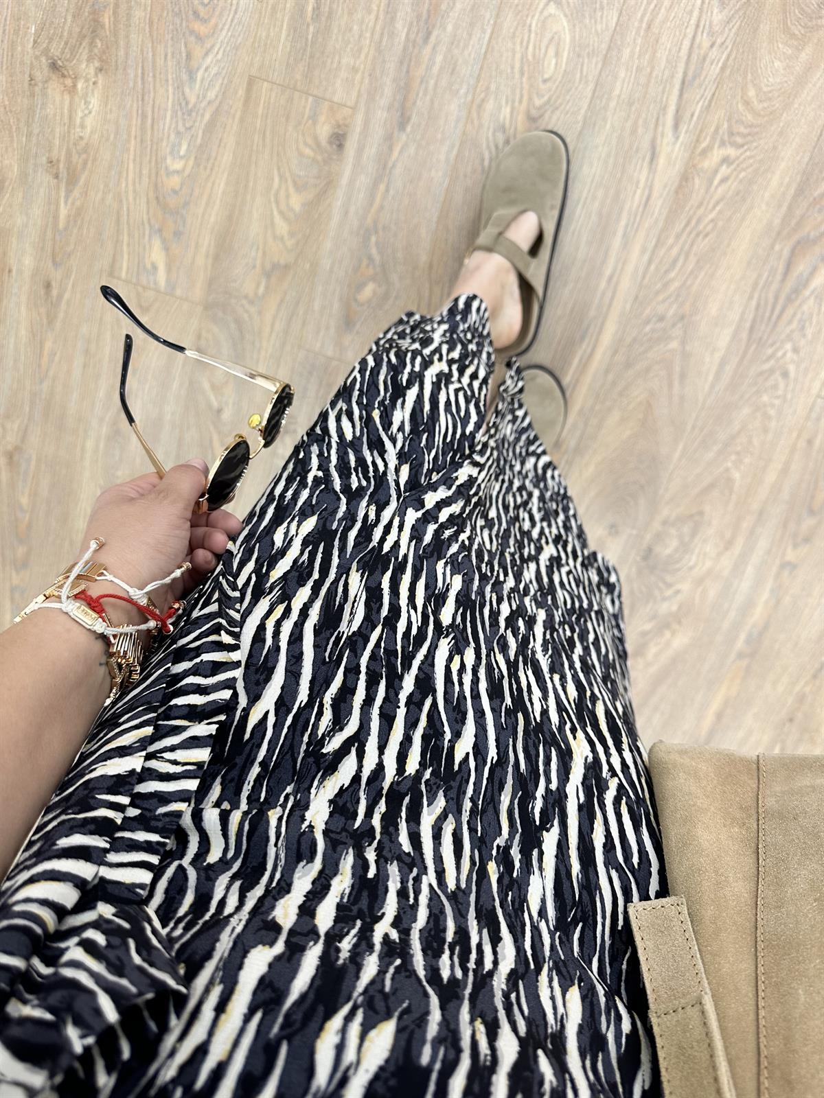 Arka Beli Lastikli Bağlamalı Viskon Etek