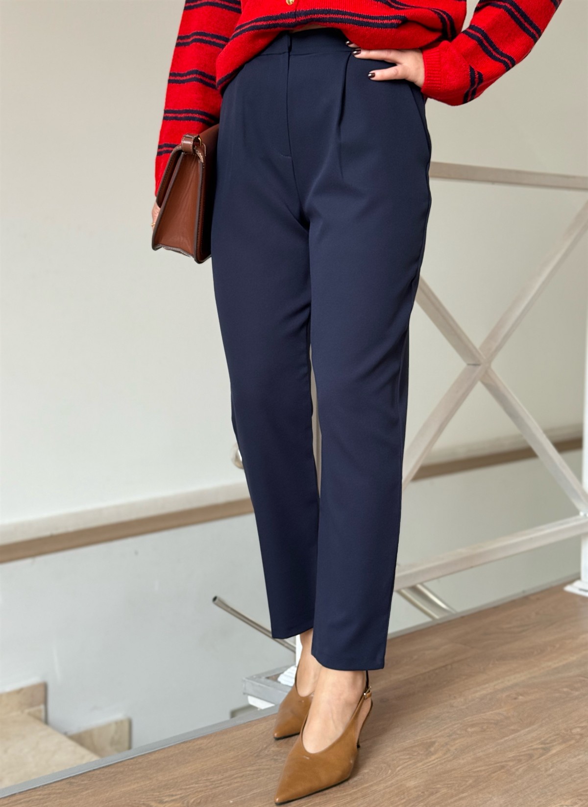 Arka Beli Lastikli Havuç Pantolon - Lacivert