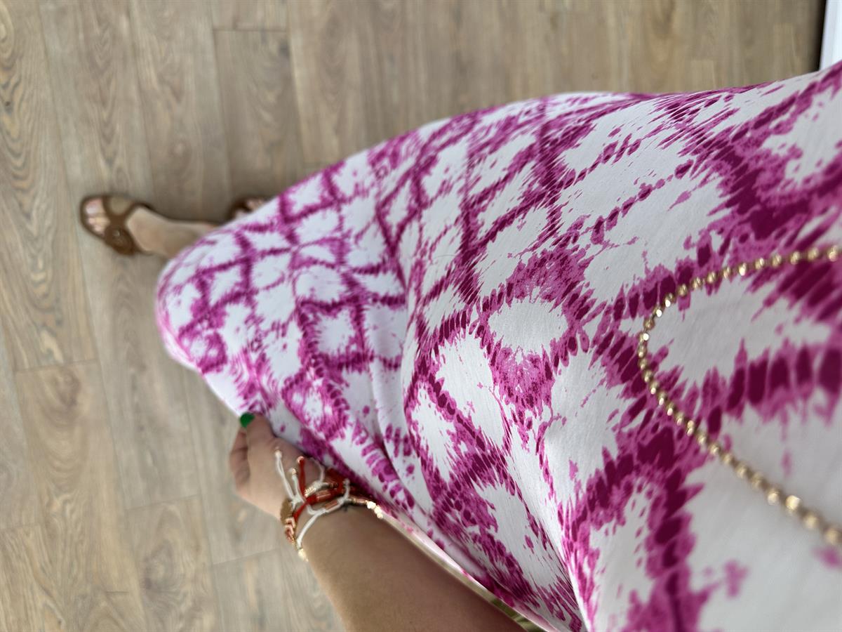 Arka Beli Lastikli Yandan Yırtmaçlı Tiril Elbise-Pembe