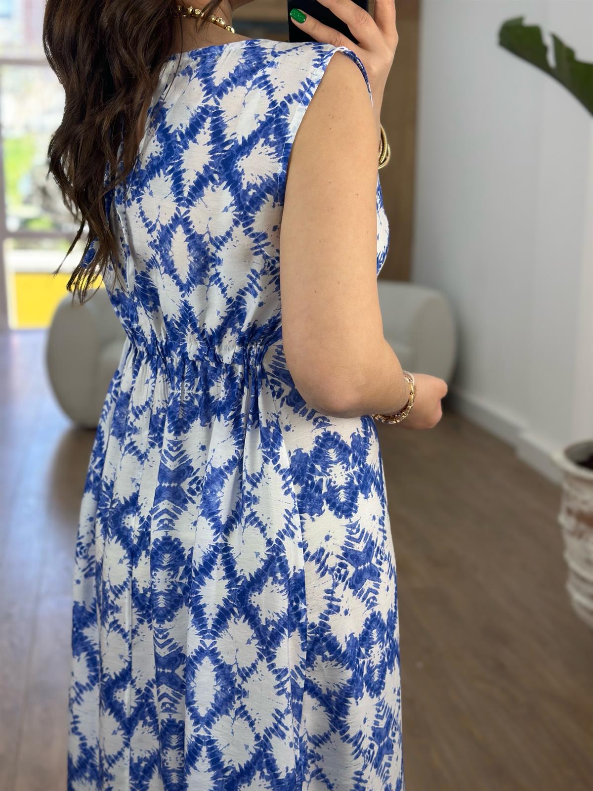 Arka Beli Lastikli Yandan Yırtmaçlı Tiril Elbise-Mavi