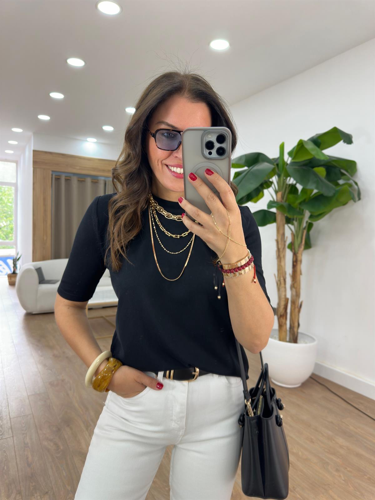 Arkası Damla Detaylı Bisiklet Yaka Triko - Siyah