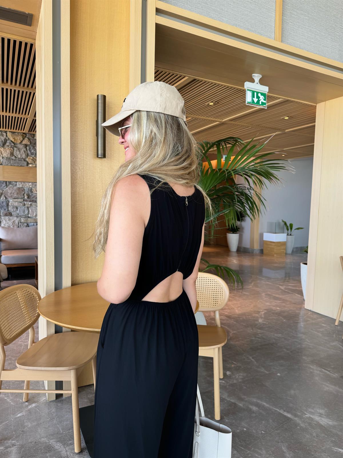 Arkası Dekolteli Viskon Tulum-Siyah