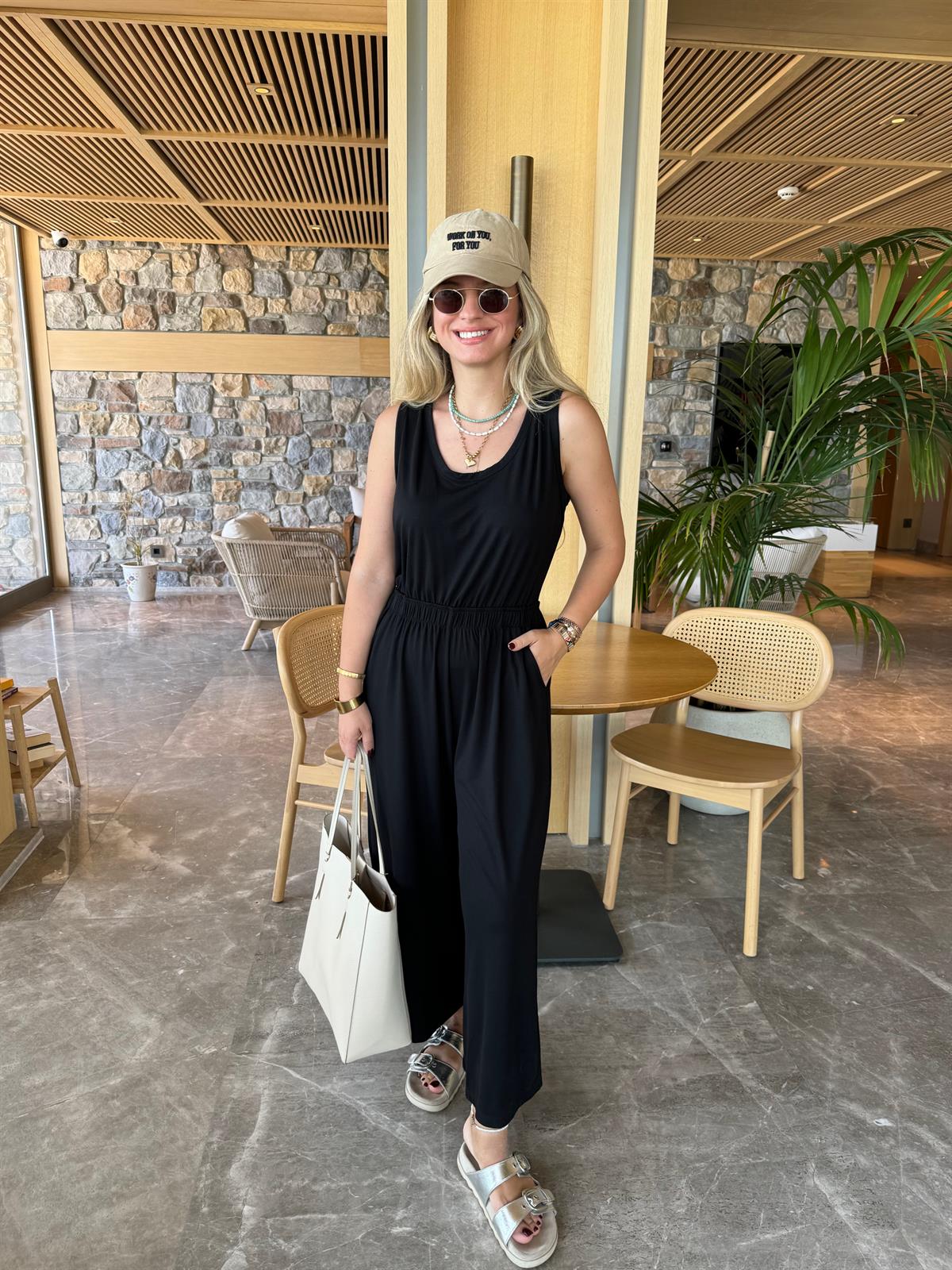 Arkası Dekolteli Viskon Tulum-Siyah