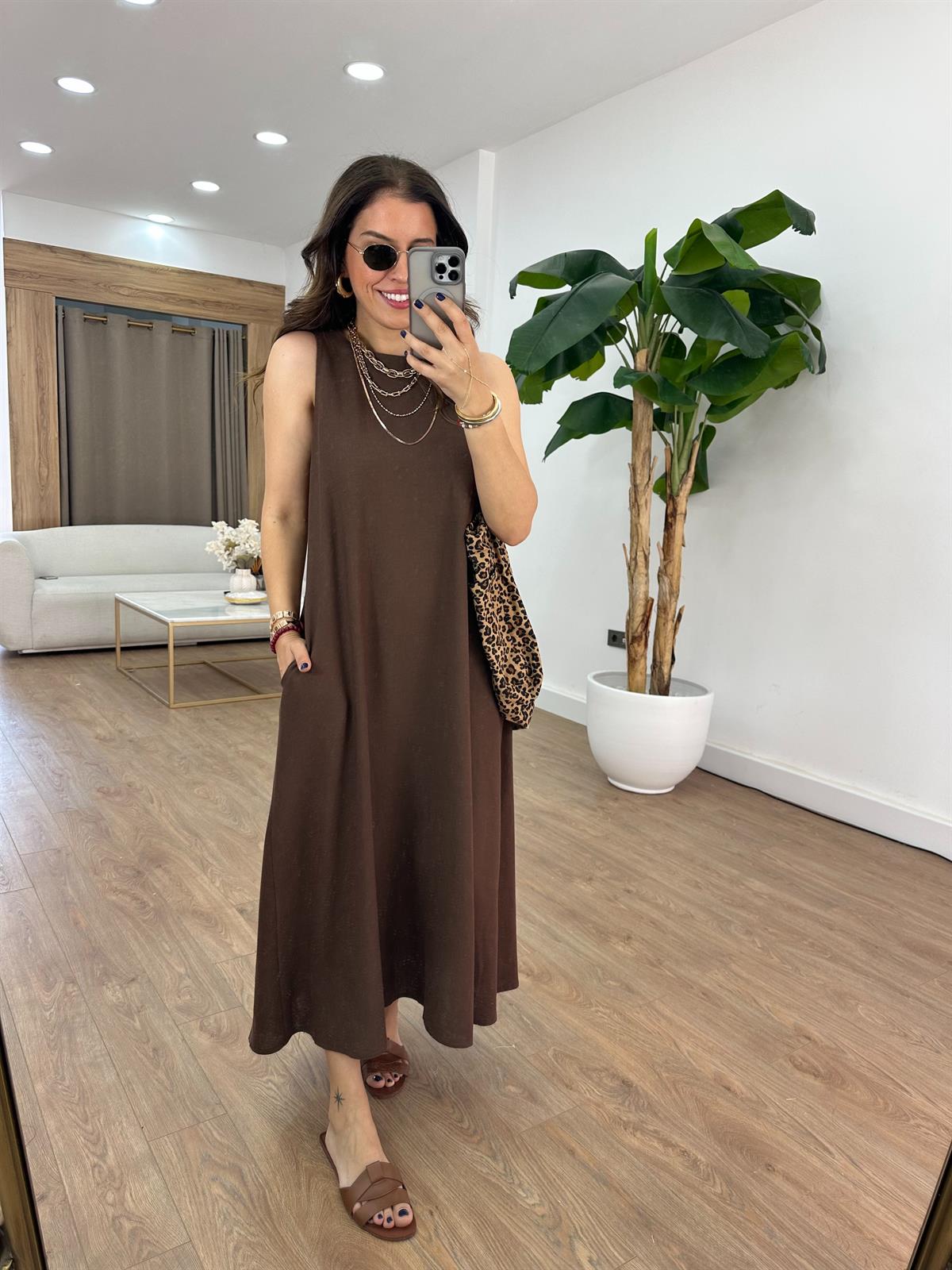 Arkası Lastikli Pamuk Keten Elbise - Kahverengi