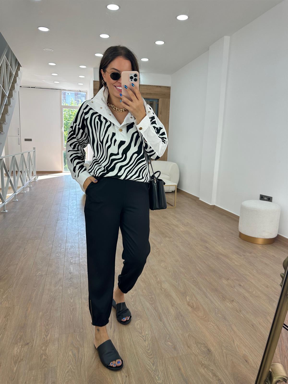 Arkası Poplin Detaylı Tasarım Zebra Sweat