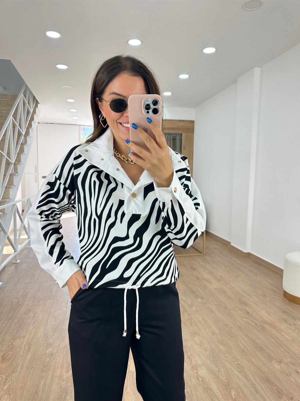 Arkası Poplin Detaylı Tasarım Zebra Sweat