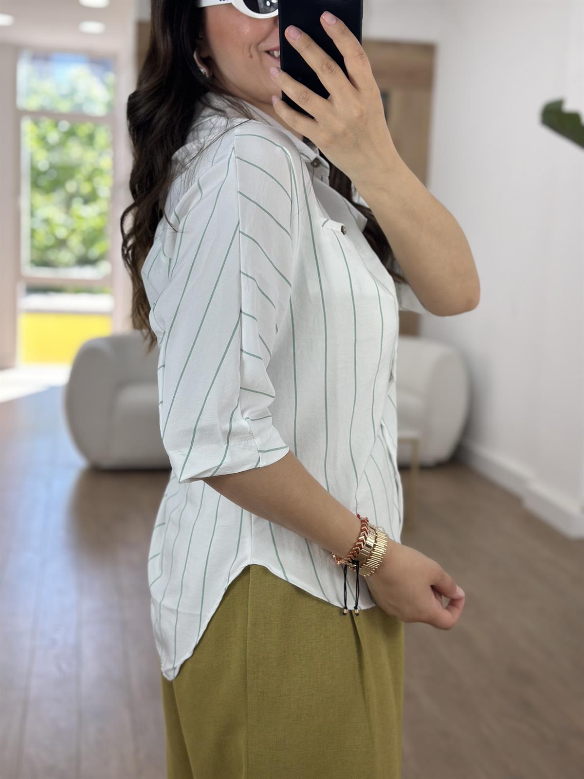 Arkası Uzun Çizgili Tiril Gömlek-Yeşil