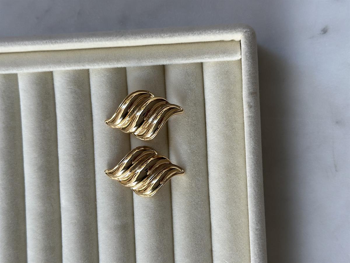 Asimetrik Çizgili Gold Küpe