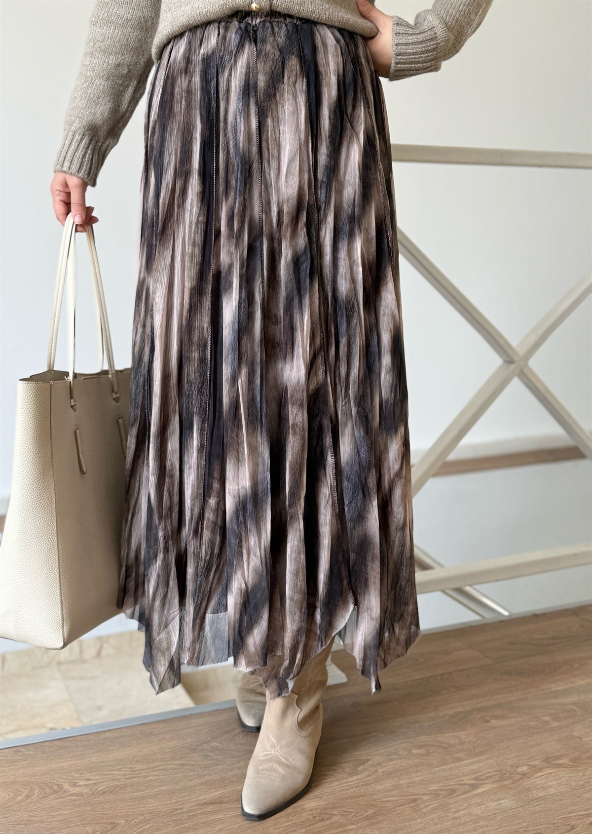 Asimetrik Kesim Midi Etek - Krem