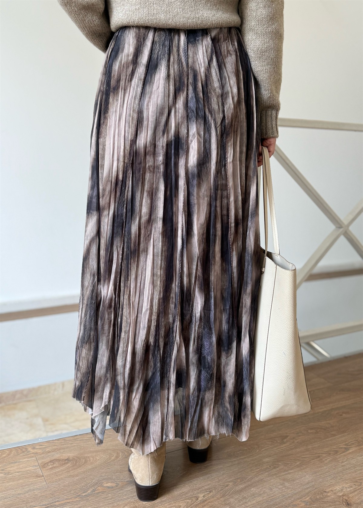 Asimetrik Kesim Midi Etek - Krem