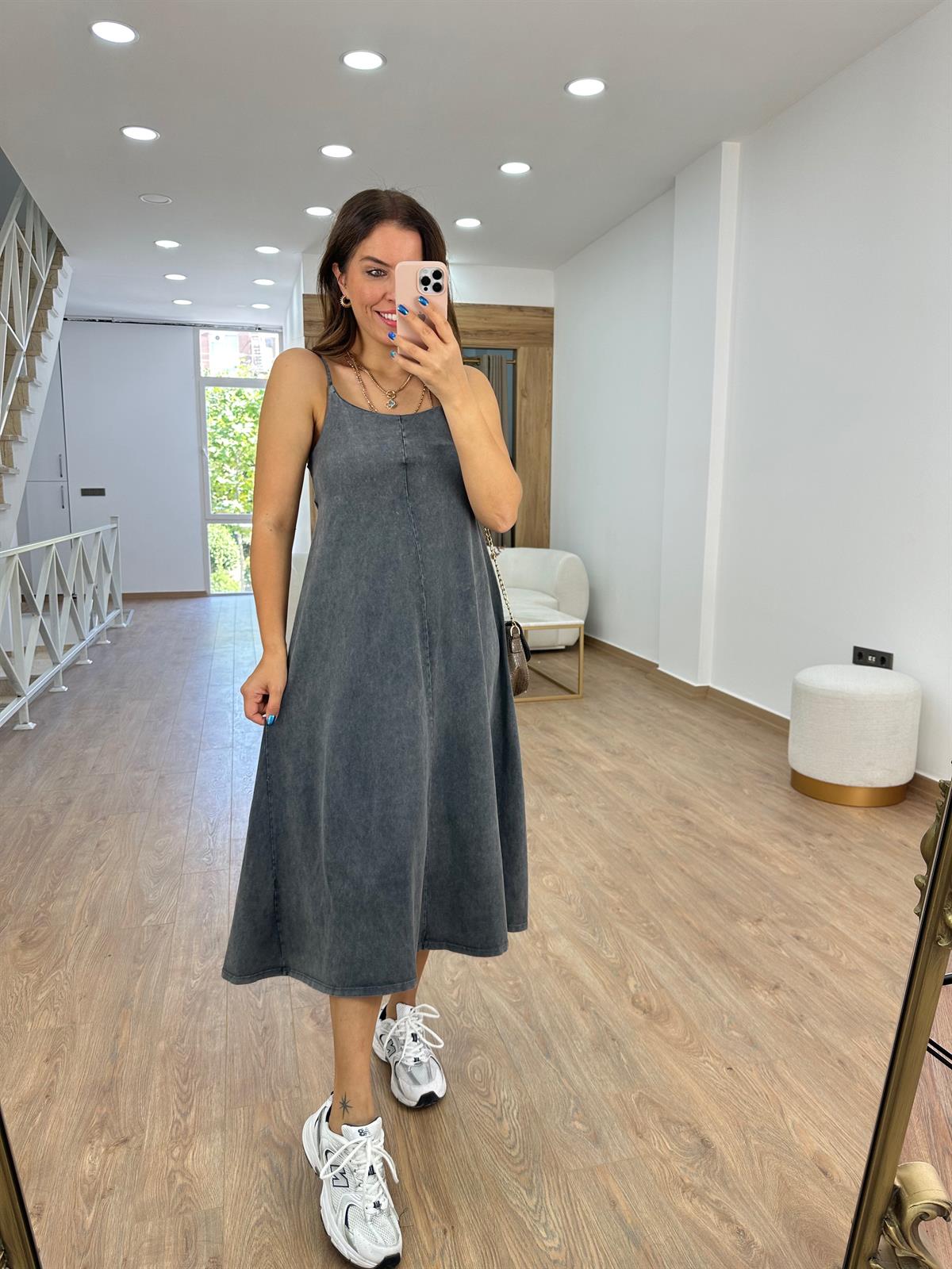 Askıları Ayarlanabilir Antrasit Yıkamalı Elbise 