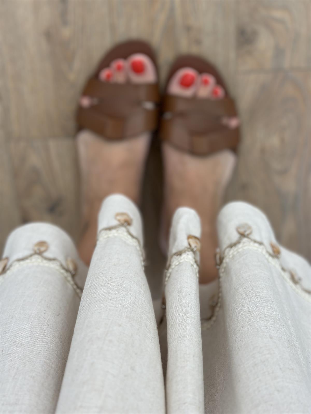 Askıları Ayarlanabilir, Deniz Kabuğu Detaylı Keten Elbise Taş