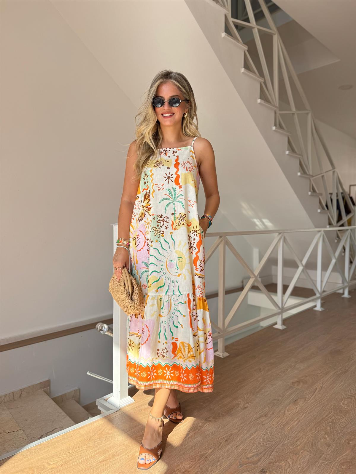 Askıları Ayarlanabilir Renkli Elbise