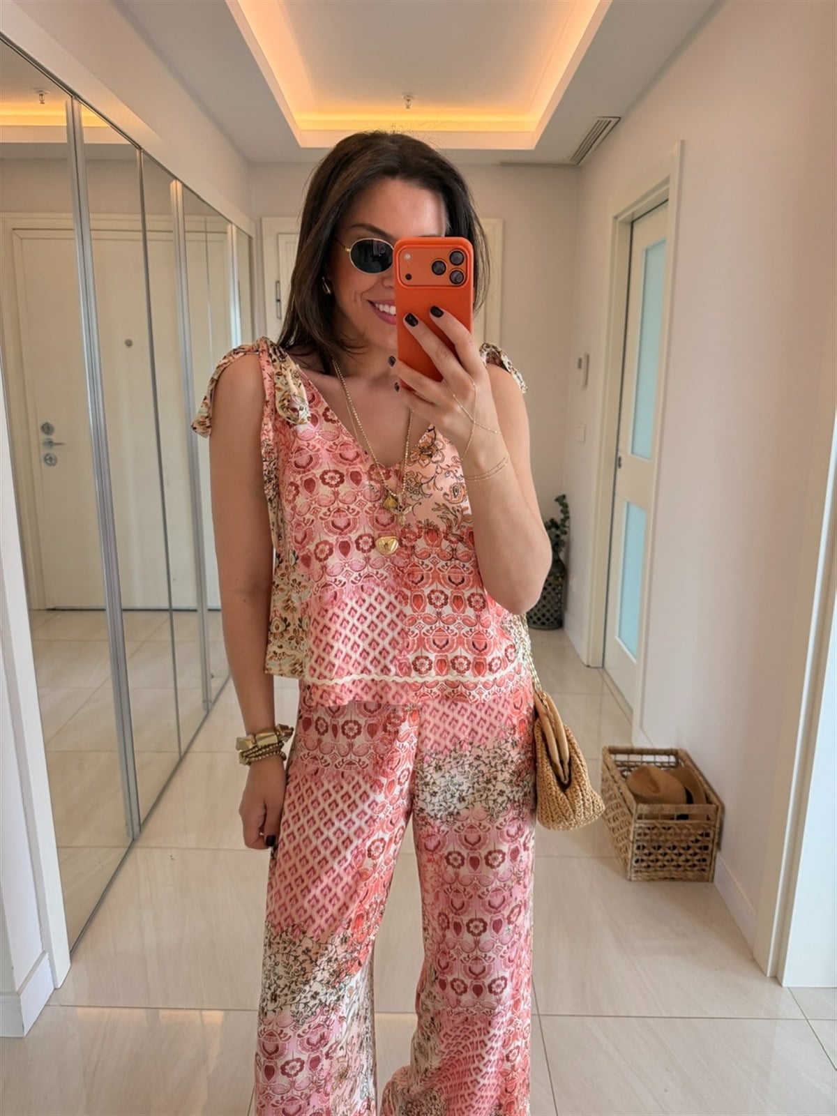 Renkli Şal Desen Bluz Pantolon Takım