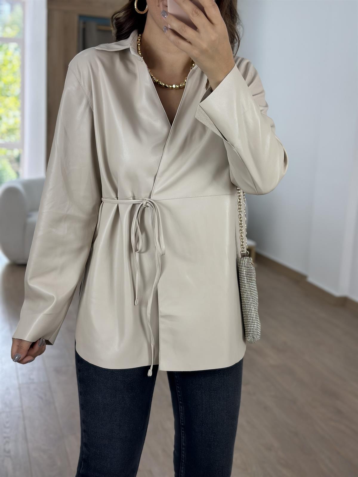 Bağlamalı Deri Gömlek