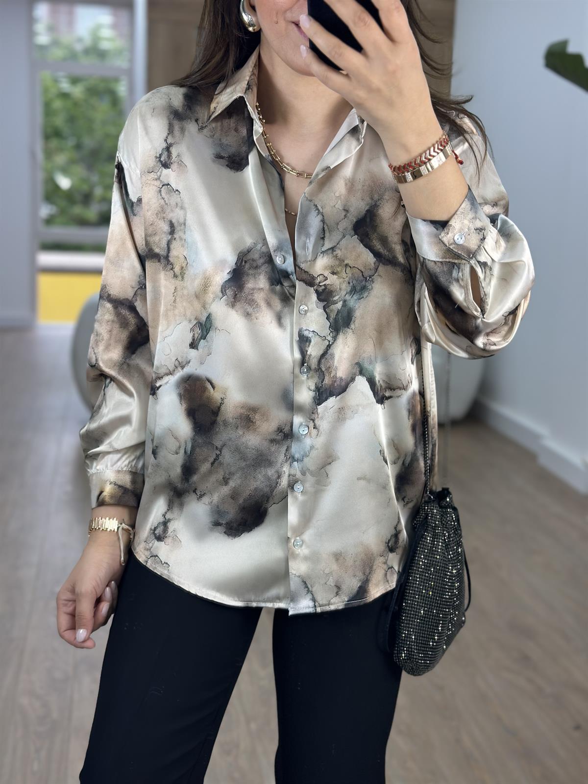 Batik Desenli Saten Gömlek