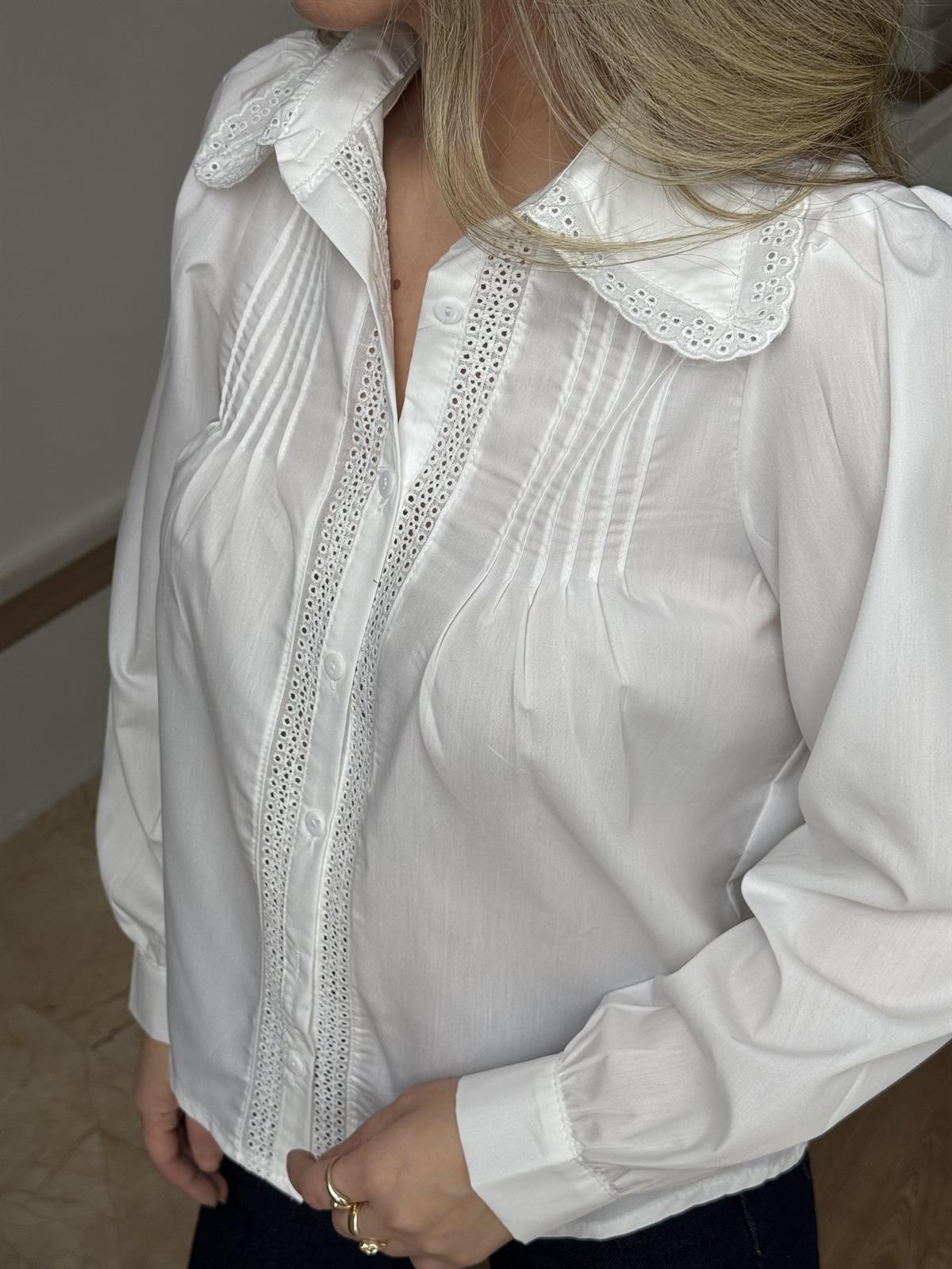 Bebe Yaka Fisto Detaylı Gömlek