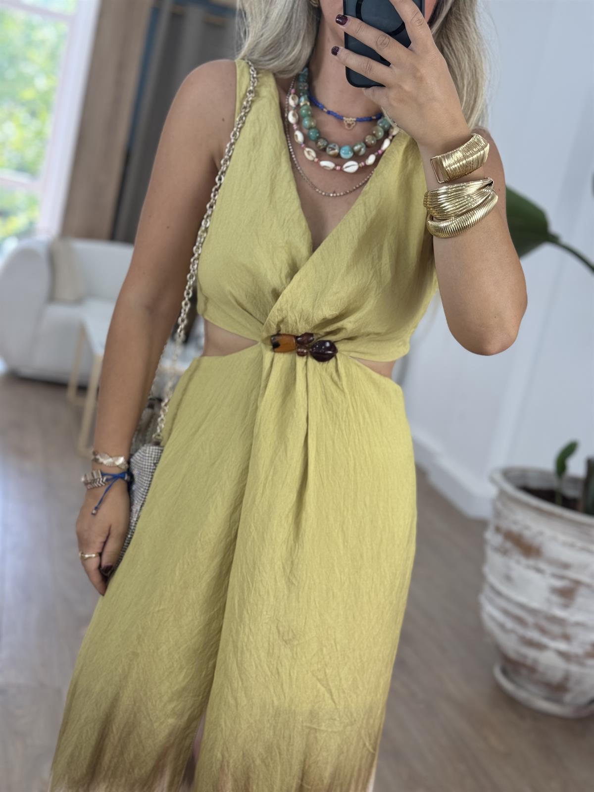 Bel Dekolteli Yırtmaçlı Tasarım Elbise