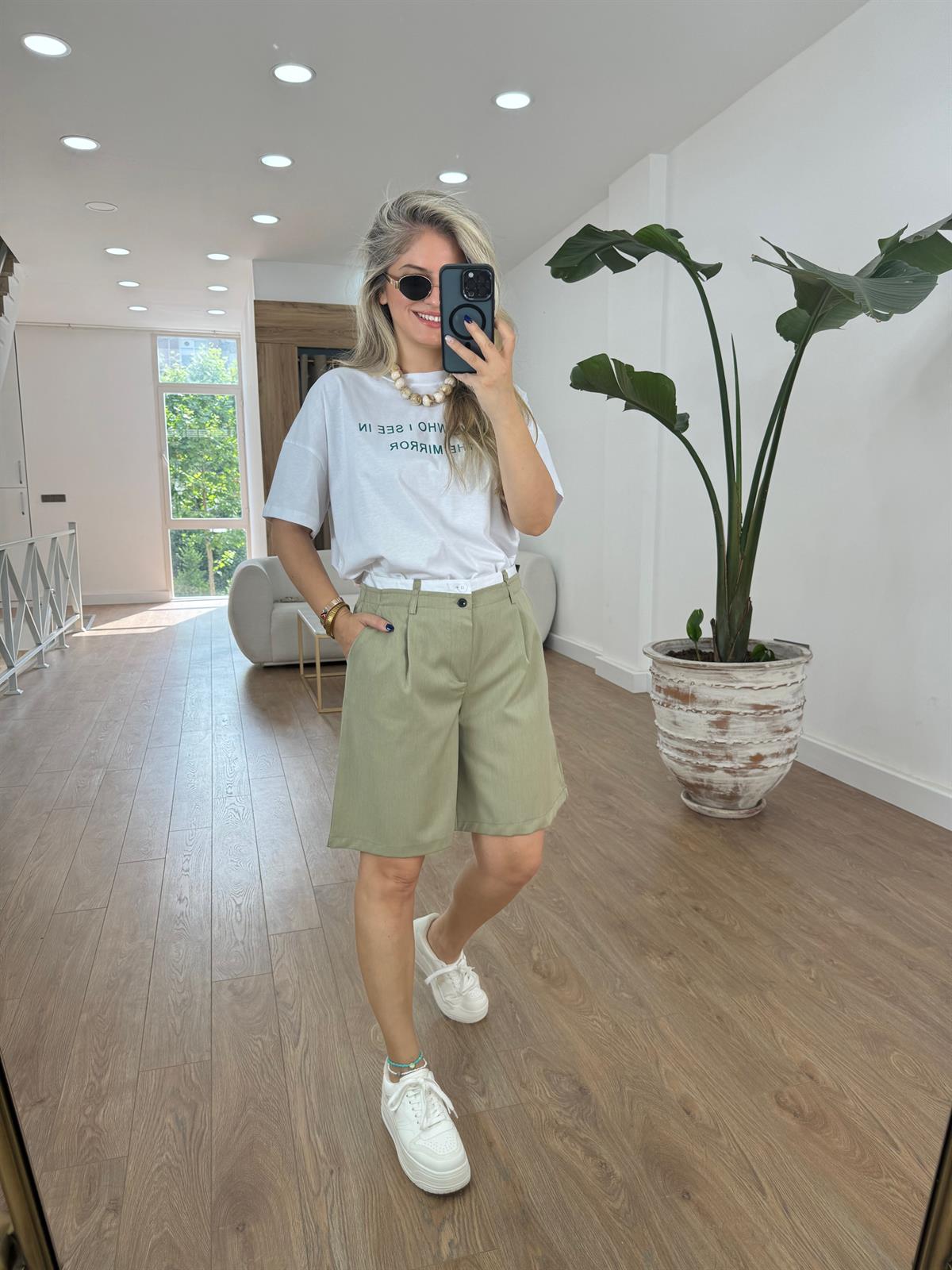 Bel Detaylı Şehir Boy Şort-Haki