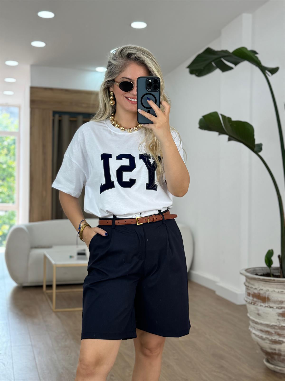 Bel Detaylı Şehir Boy Şort-Lacivert