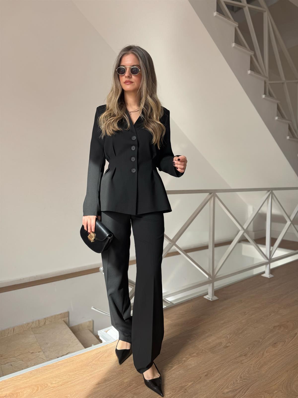 Belden Oturtmalı Blazer Ceketli Takım - Siyah