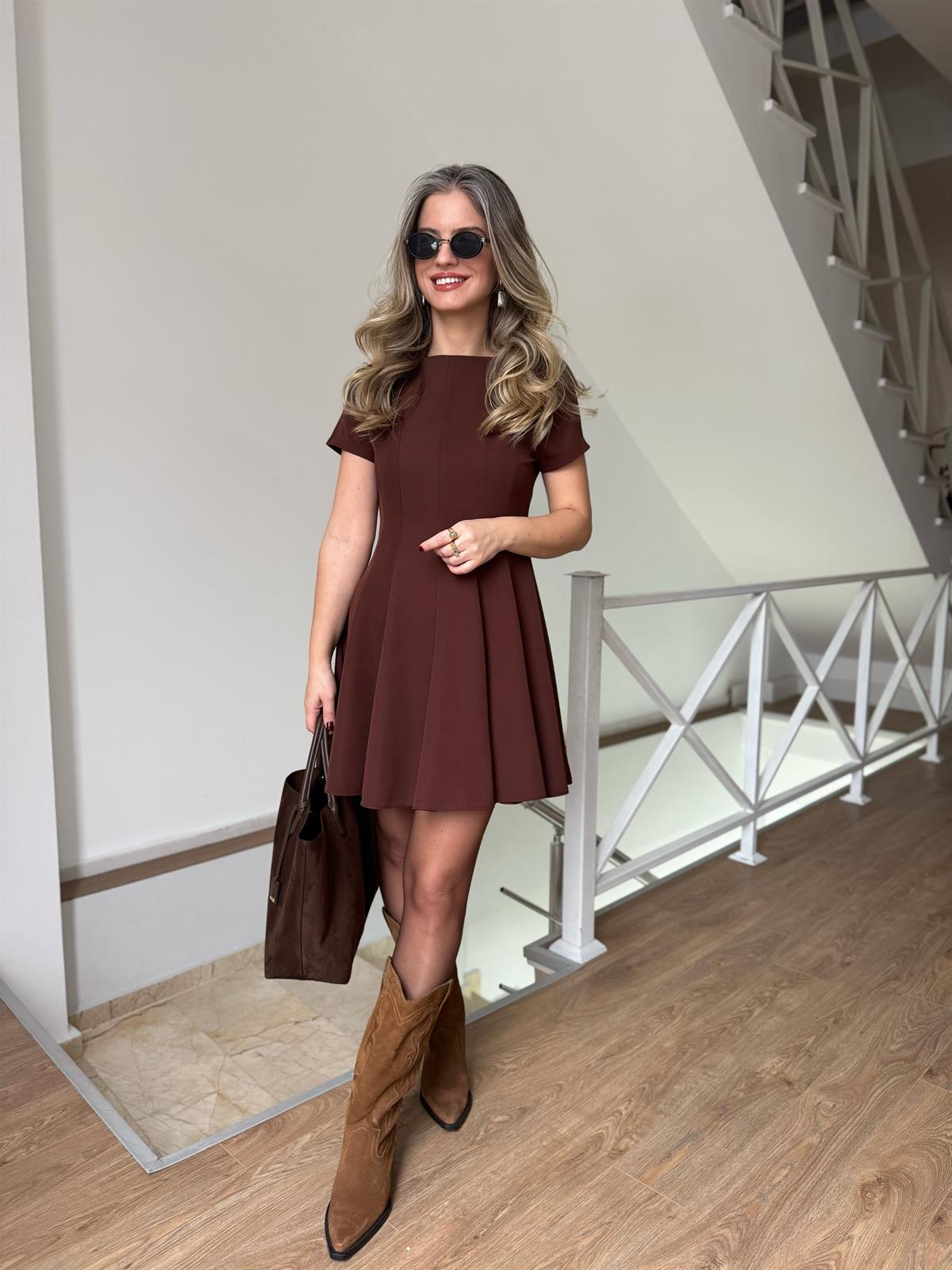 Belden Oturtmalı Kloş Elbise - Kahverengi 