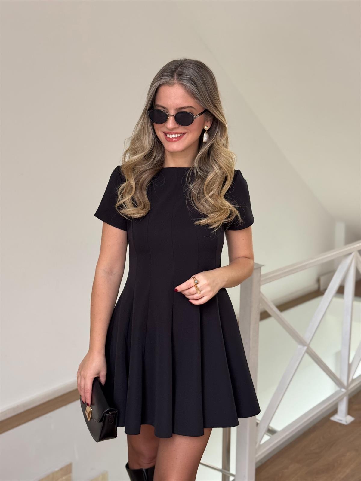 Belden Oturtmalı Kloş Elbise - Siyah 