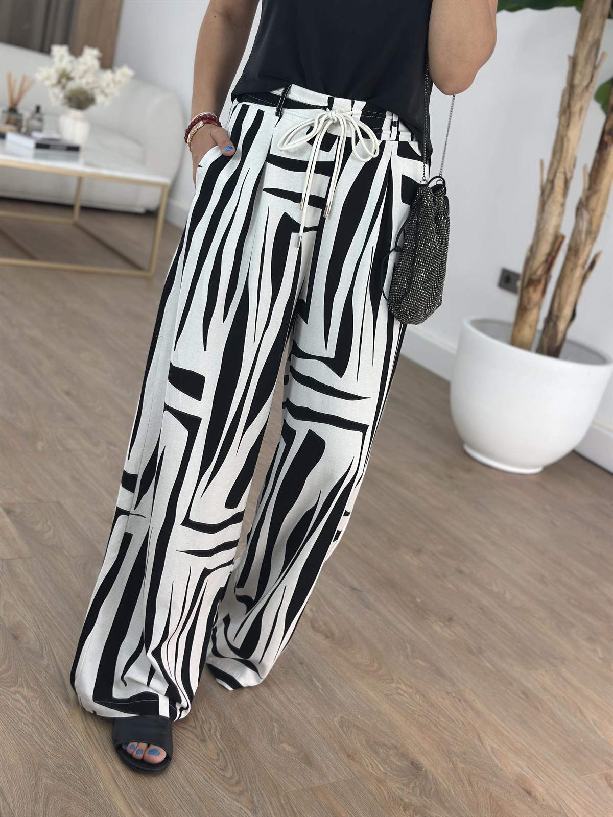 Beli Bağcıklı Bol Paça Pantolon - Siyah