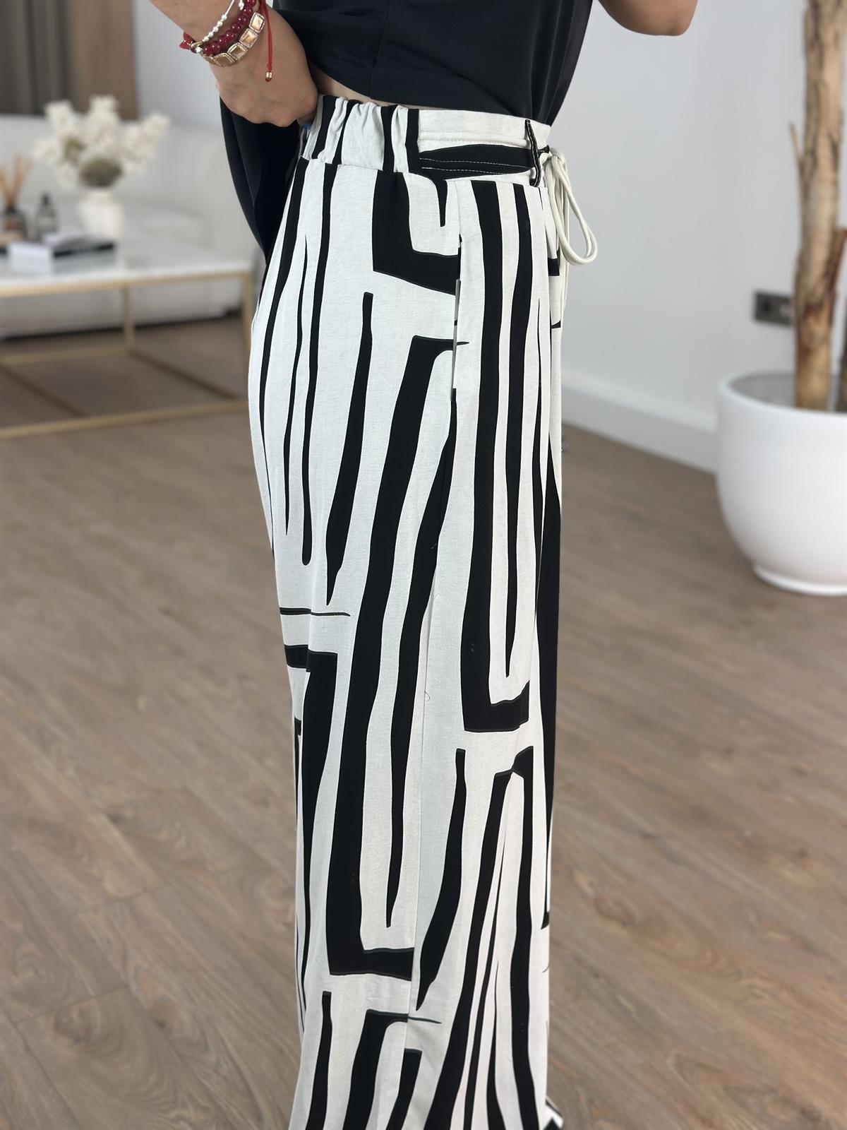 Beli Bağcıklı Bol Paça Pantolon - Siyah