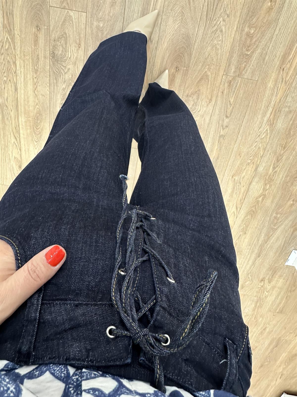 Beli Bağcıklı Denim Pantolon