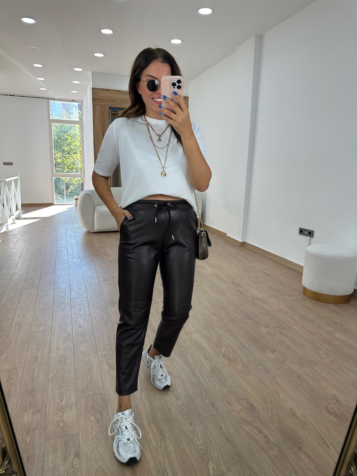 Beli Bağcıklı Deri Pantolon-Kahverengi