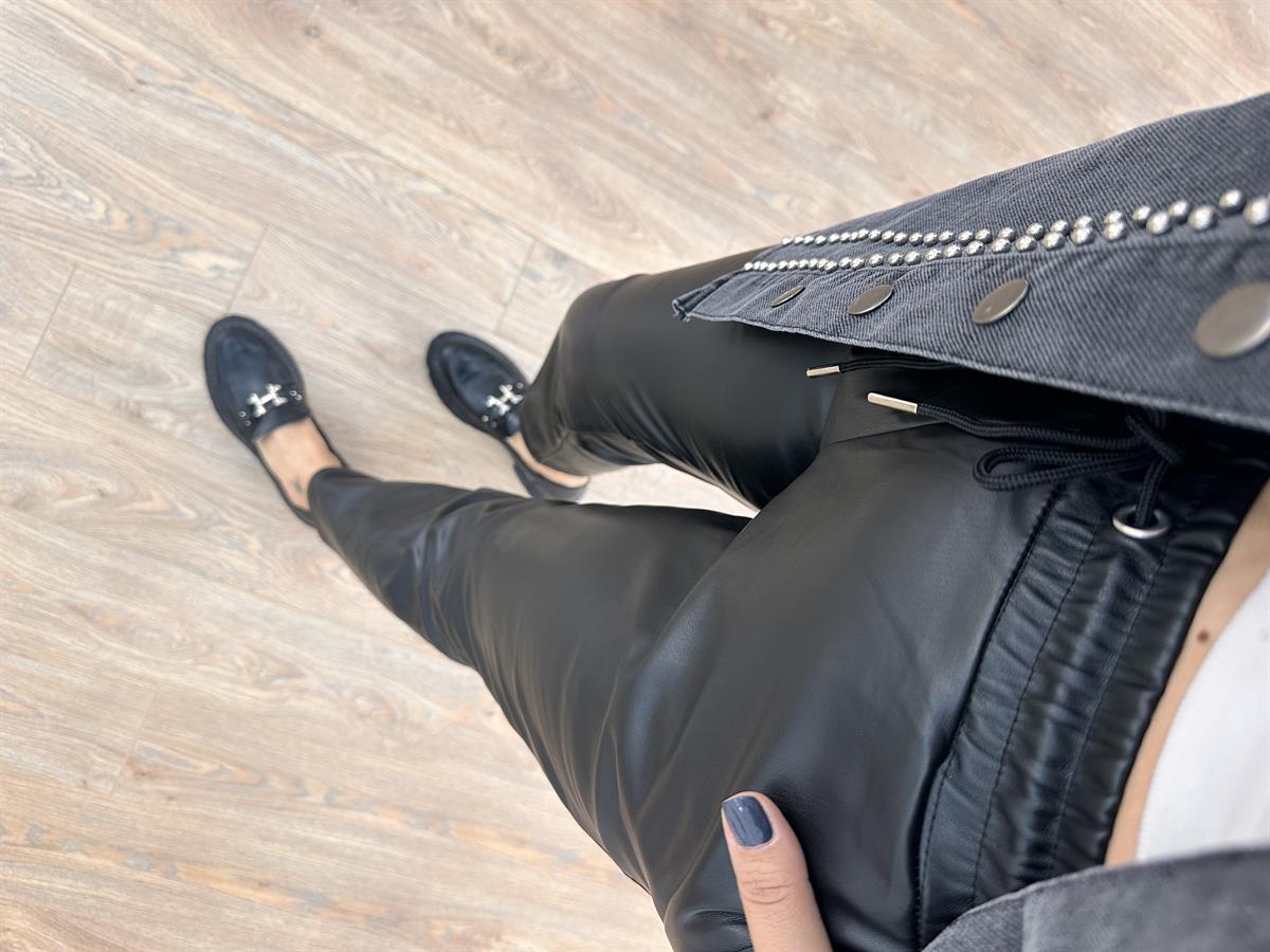 Beli Bağcıklı Deri Pantolon - Siyah