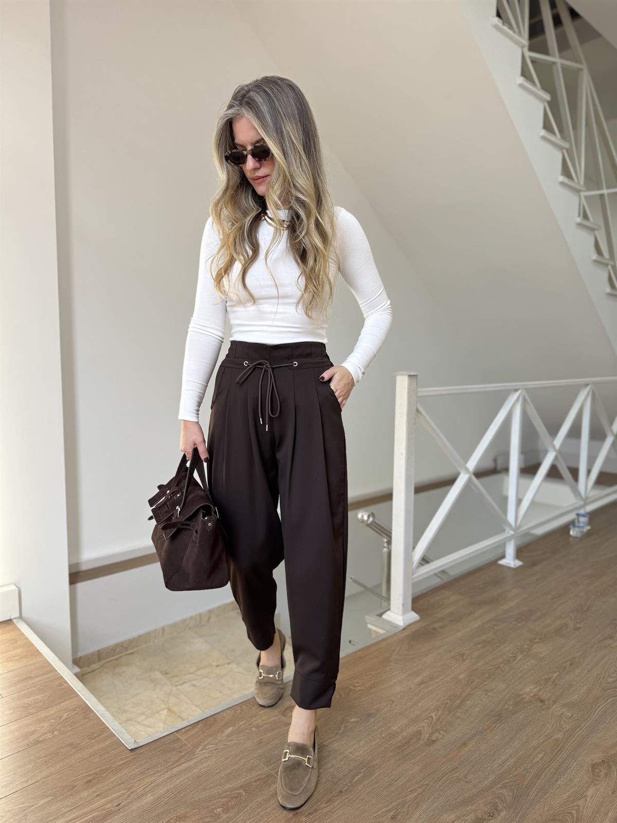 Beli Bağcıklı Havuç Pantolon - Kahverengi