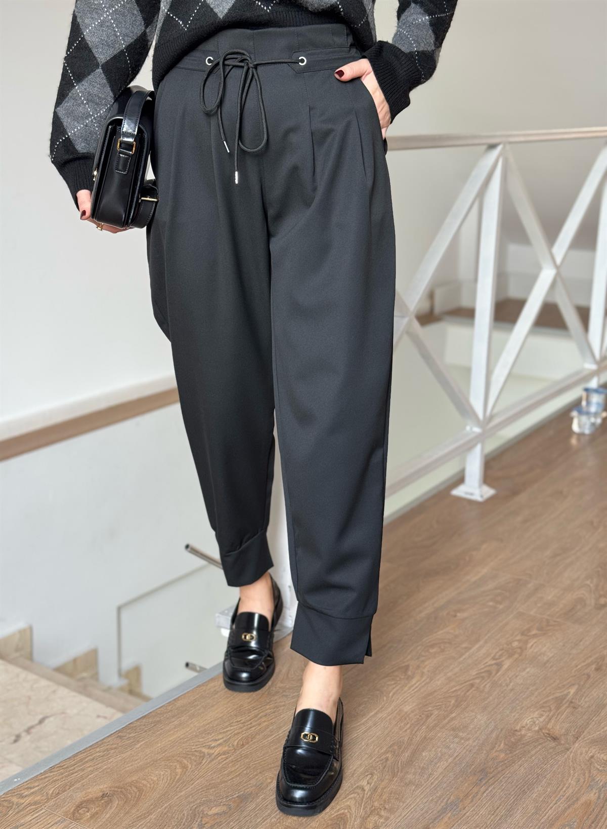 Beli Bağcıklı Havuç Pantolon - Siyah