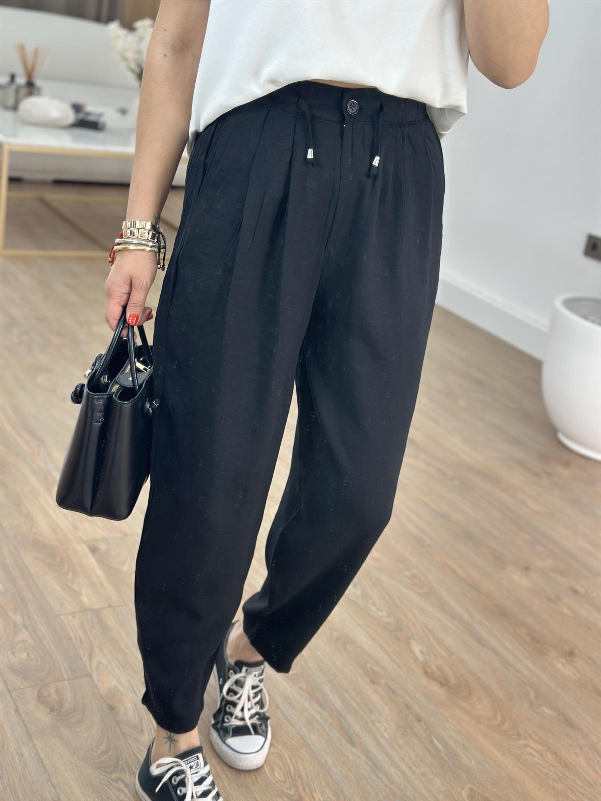 Beli Bağlama Detaylı Havuç Pantolon - Siyah