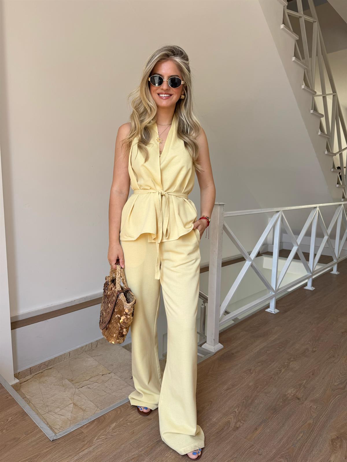 Beli Bağlamalı Yelek Pantolon Takım - Sarı