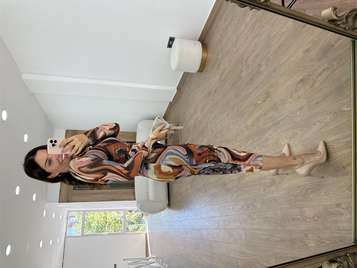 Beli Büzgülü Renkli Tül Elbise