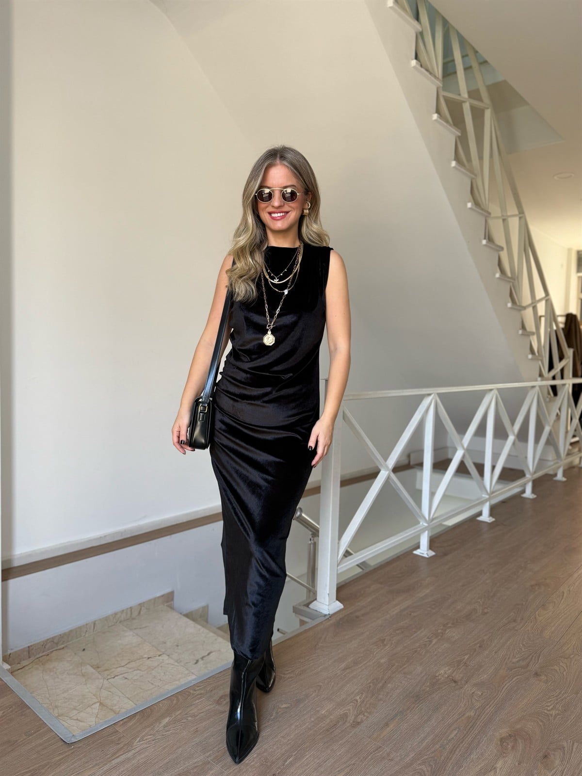 Beli Drapeli Maxi Kadife Elbise - Siyah