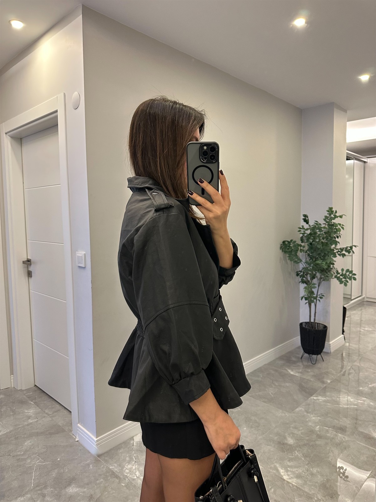 Astarlı Beli Kemerli Deri Ceket - Siyah