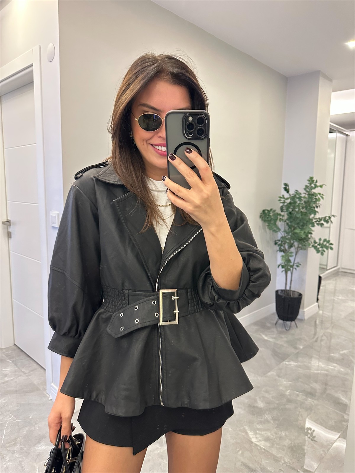 Astarlı Beli Kemerli Deri Ceket - Siyah