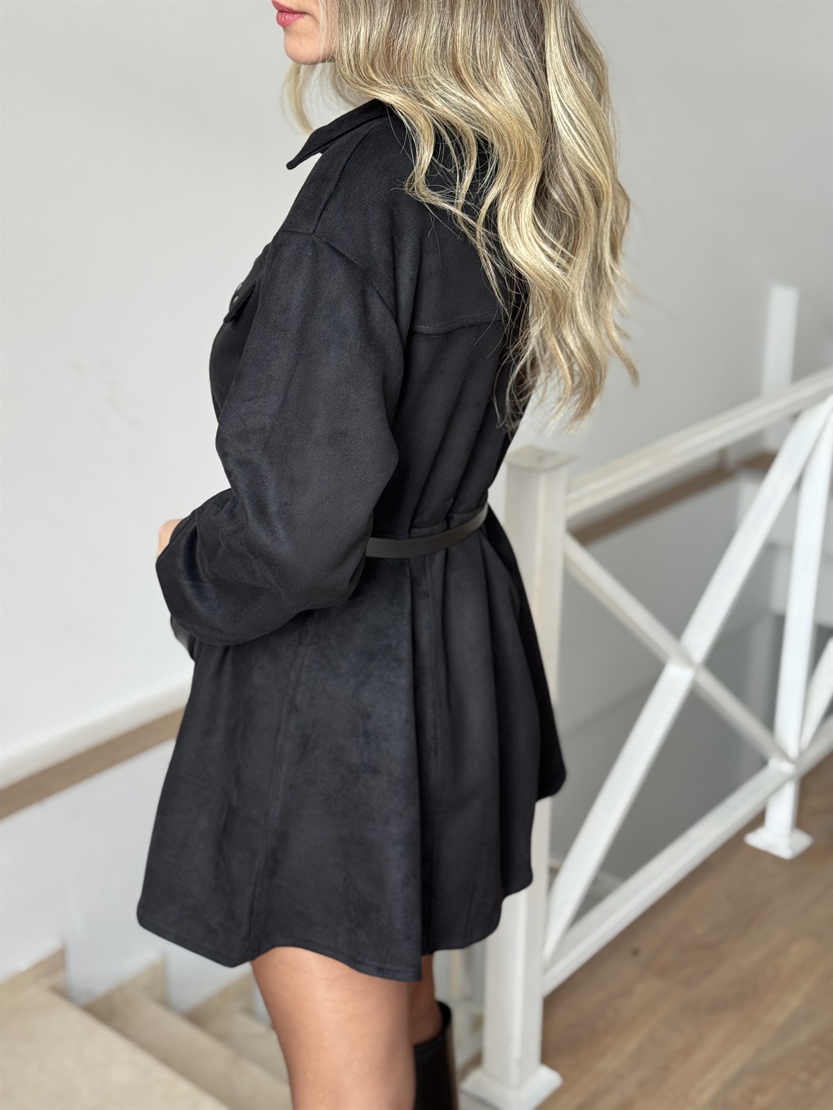 Beli Kemerli Zımbalı Süet Elbise 