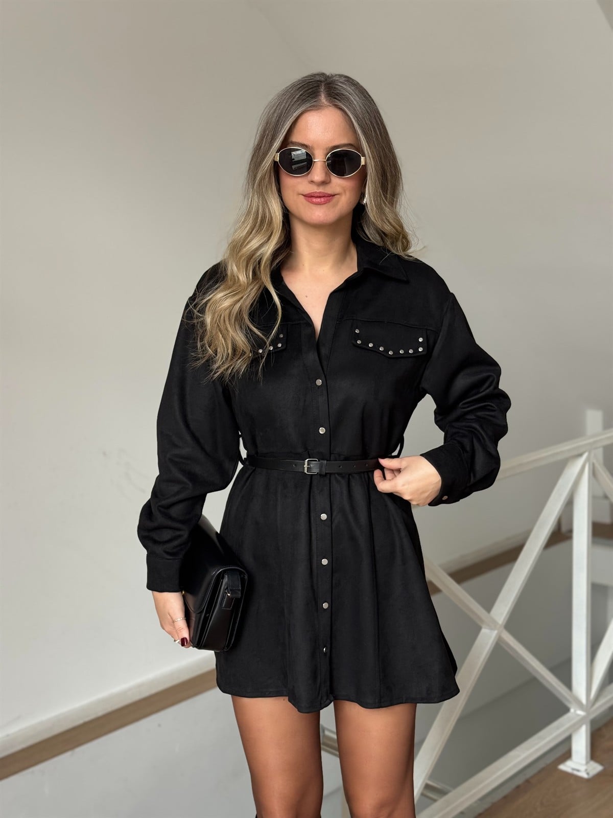 Beli Kemerli Zımbalı Süet Elbise 