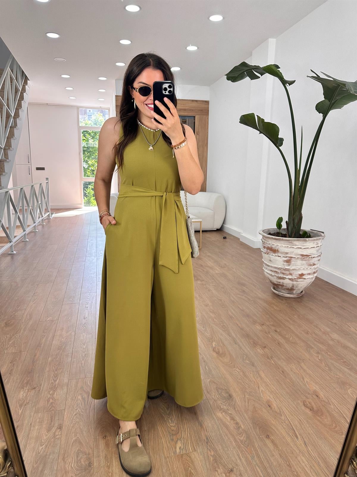 Beli Kuşaklı Bol Paça Krep Kumaş-Olive