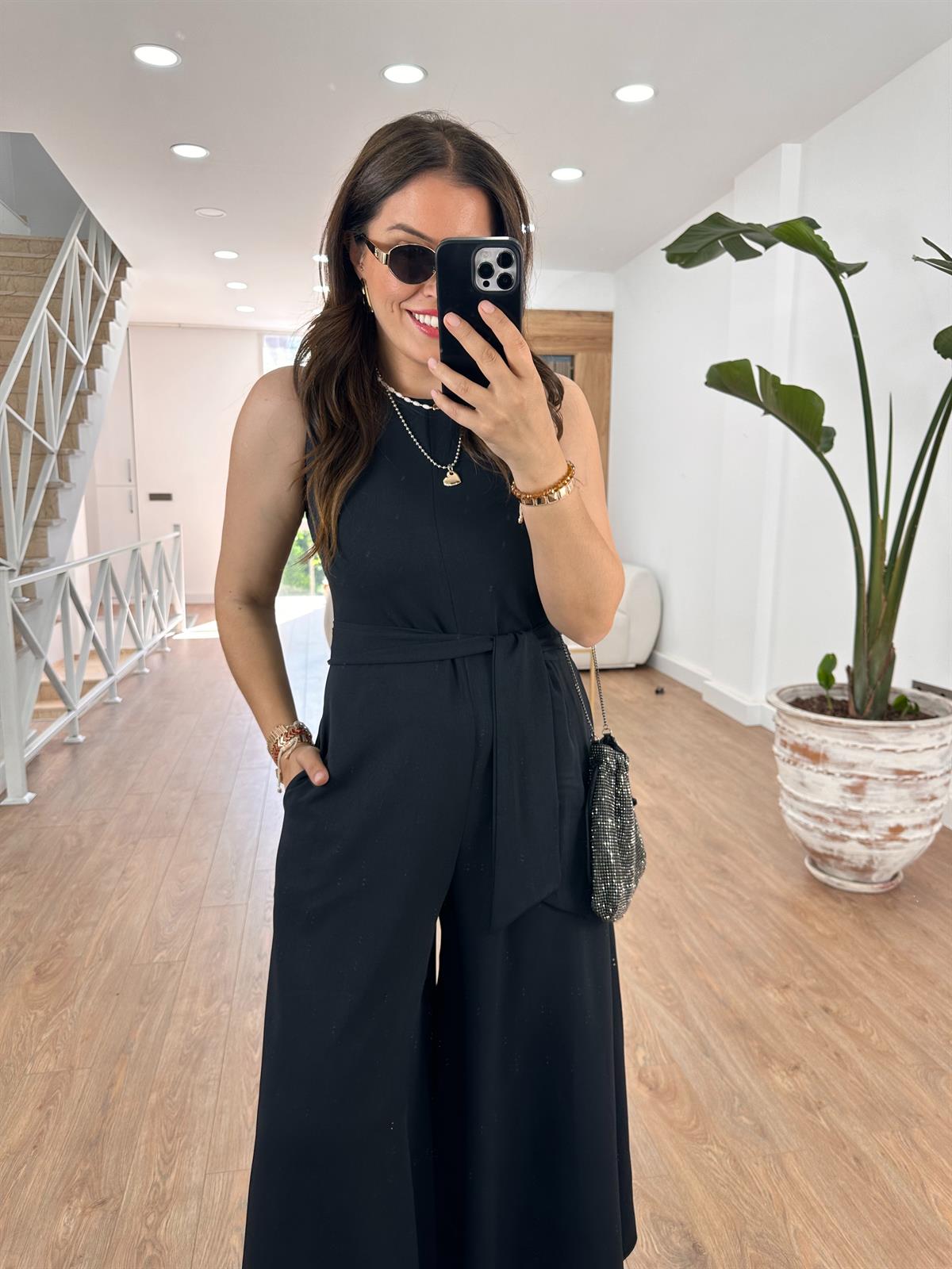 Beli Kuşaklı Bol Paça Krep Tulum-Siyah