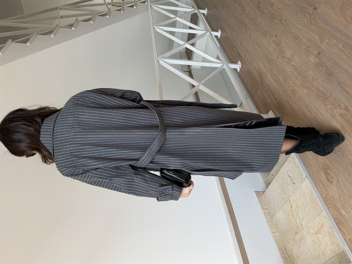 Beli Kuşaklı Geniş Çizgili Kaban