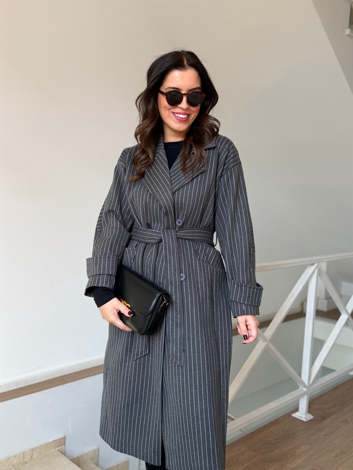 Beli Kuşaklı Geniş Çizgili Kaban